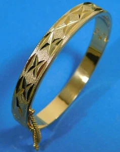 Vintage hell geschliffener vergoldeter Armreif mit Scharnier von CHOW'S & Sicherheitskette  - Bild 1 von 12