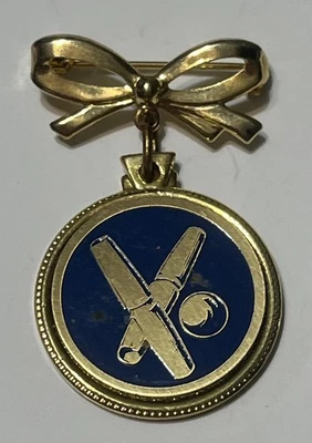 Pin de boliche vintage esmalte azul tono dorado candelabro  Foto 1 de 2