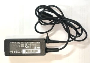 Genuine Acer  AC Adaptor 45W 19V 2.37A  PA-1450-26   KP.04503.011  1mm/3mm tip - Picture 1 of 5