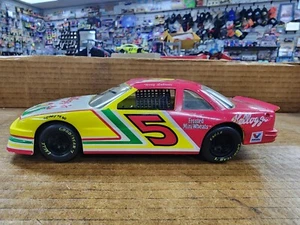 1992 Terry Labonte #5 Kellogg's 1:24 Scale Diecast Autographed Loose - Picture 1 of 5