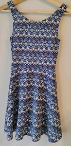 H&M Divided Skaterkleid blau orange weiß Azteken U-Ausschnitt ausgestellt Größe 2 - Bild 1 von 4