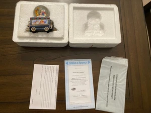 Hunny Of A Holiday Disney’s Wonderland Express Miniatur Schneekugel Sammlung - Bild 1 von 8