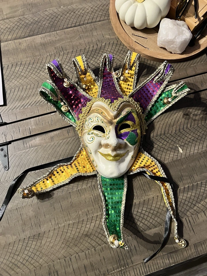 Máscara de mascarada de bufón de teatro veneciano cara completa para hombres campanas Mardi Gras Foto 1 de 2