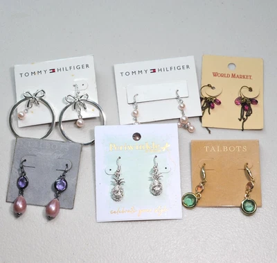 Lote de pendientes todo nuevo con etiquetas Hilfiger Talbots Periwinkle colgante perforado estrás XB30 Foto 1 de 4