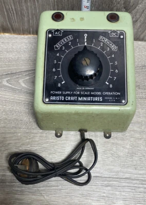 Aristo craft Miniatures Power Supply for Scale Model Operation 12VDC 1A 14VAC 1A - Image 1 of 4
