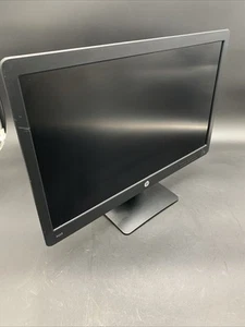 HP P223 - LED monitor VGA DisplayPort tilt able 1920x1080p Black - Picture 1 of 8