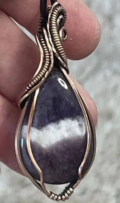 Amatista Chevron ~ Hecho a mano alambre de cobre envuelto colgante joyería 8m Foto 1 de 4