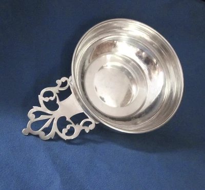 Paul Revere Reproduction Sterling Silver Porringer International Sterling K96 - Image 1 of 4
