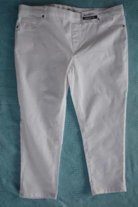 BREAKERS NEW SIZE 14 White DENIM Capri Pants. NWT Stretch Waist, Stretch Fabric - Foto 1 di 1