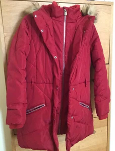 Girls TU Red Winter Coat ❤️ 11-12yrs ❤️ Fleeced Lining ❤️ Hooded Faux Fur - Picture 1 of 11