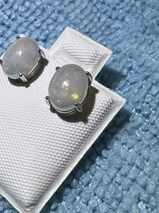 White Oval Opal 925 Sterling Silver Stud - Picture 1 of 2