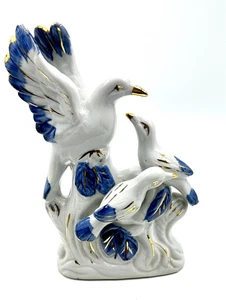 Vintage Doves Ceramic Figurine 3 Birds Blue White Gold - Picture 1 of 6