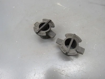 Soportes de radiador superiores Nissan 350Z clips de bloqueo giratorio 2003-2009 OEM Foto 1 de 4