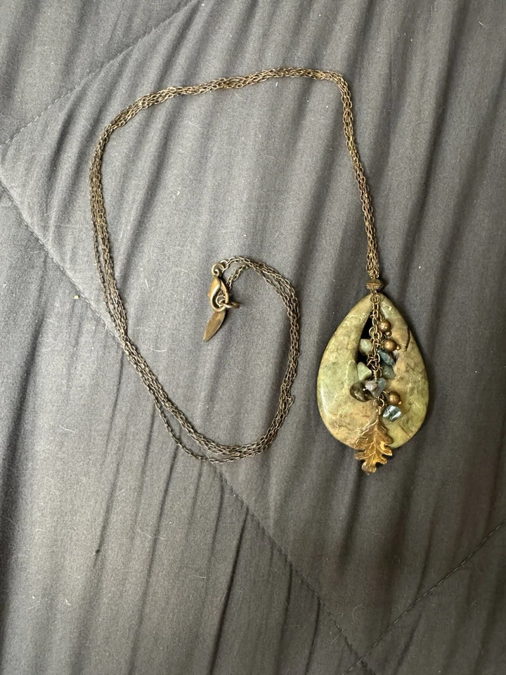 Coldwater Creek Naturaleza Verde Y Marrón Hoja Colgante 20” Collar Firmado Foto 1 de 1