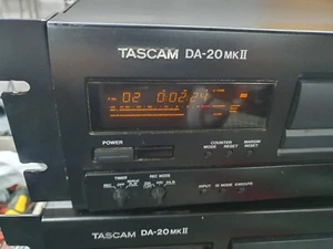 Tascam DA20 M K11 Profi Dat Recorder mit Fernbedienung etc. - Bild 1 von 5