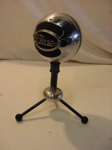 BLUE SNOWBALL USB MICROPHONE WITH MIC STAND - Picture 1 of 3