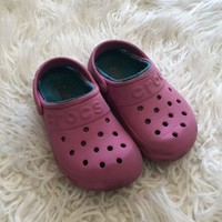 girls fuzzy crocs
