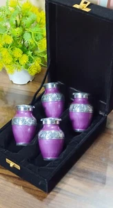 Pequeñas urnas de cremación para cenizas humanas, mini juego de recuerdo de 4... - Imagen 1 de 8