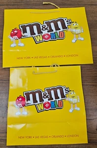 Neu M & M's World Papier Einkaufstaschen mittel & groß (12x12x6 & 16x12x6) - Bild 1 von 6