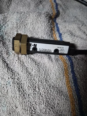 EATON 13103AQD07 SERIES A3 PHOTOELECTRIC SENSOR USA SELLER  - Image 1 of 3