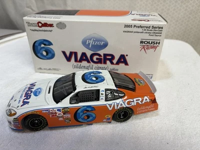 Team Caliber Mark Martin Viagra 2005 autografiado 1/24 Foto 1 de 4