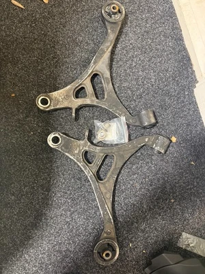 Brazos de control inferiores delanteros honda integra dc5 tipo r Foto 1 de 4