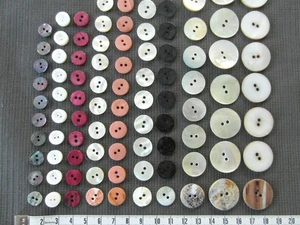 Konvolut Knöpfe Musterknöpfe Perlmutt 10 Positionen = 100 schöne Perlmuttknöpfe  - Bild 1 von 9