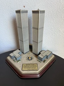 Modelo conmemorativo de las Torres Gemelas Danbury Mint 9/11 World Trade Center WTC - Imagen 1 de 10