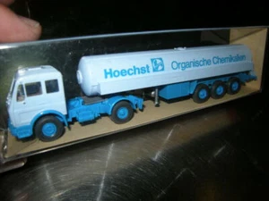 1:87 Wiking Mercedes-Benz tren cisterna Hoechst n.o 825 en muy buen estado - Imagen 1 de 1