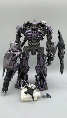Authentic Hasbro Transformers Studio Series 56 Leader Shockwave Complete - Image 1 of 4