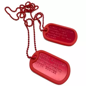 Juego de etiquetas personalizadas para perro de EE. UU. ALUMINIO ANODIZADO ROJO con silenciadores y cadenas rojas - Imagen 1 de 7
