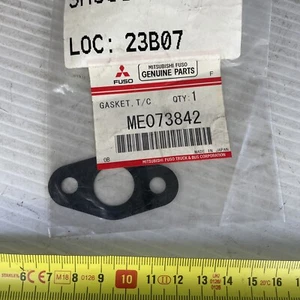 ME073842 Mitsubishi Fuso Gasket Turbo Oil Return NOS OEM - Picture 1 of 1