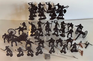 Marx Mittelalter Ritter Kreuzfahrer 60MM schwarz etc andere Marx Figuren - Bild 1 von 5