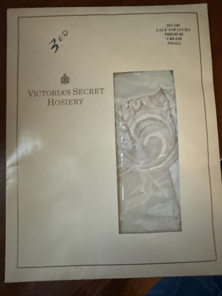 Medias de Colección Victoria's Secret 251-540 Top de Encaje Lycra Muslo Alto Crema Pequeñas Foto 1 de 4