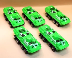 Lote de 5 piezas tanques militares de juguete de 5,5" L para hombres de plástico del ejército verde claro nieve invierno - Imagen 1 de 3