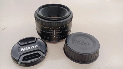 Lente de enfoque único Nikon AF NIKKOR 50 MM F1,8D usada Foto 1 de 4