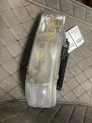 Conjunto Faro SUBURBAN 1500 Izquierdo 00 01 02 03 04 05 06 Foto 1 de 3