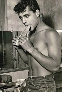 Sal Mineo shirtless 4x6 publicity photo reprint 1960s Gay Gentleman's collection - Picture 1 of 1