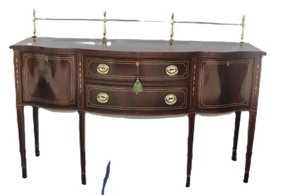 Aparador Stickley Federal caoba con galería de latón Foto 1 de 4