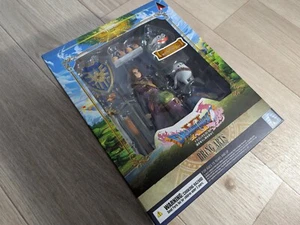 Figura de acción Square Enix Bring Arts Dragon Quest XI 11 Hero - no faltan artículos - Imagen 1 de 22