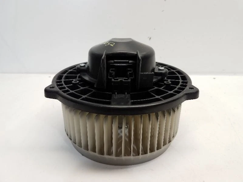 Двигатель переднего вентилятора 2005-10 Honda Odyssey EX - автоматическая температура - Изображение 1 из 4