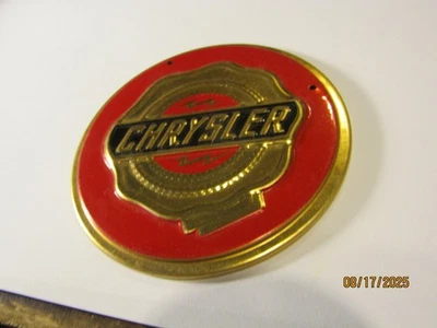 Insignia emblema coche de hojalata promoción premium cereal trigo Chrysler vintage 3,25" años 50 Foto 1 de 2