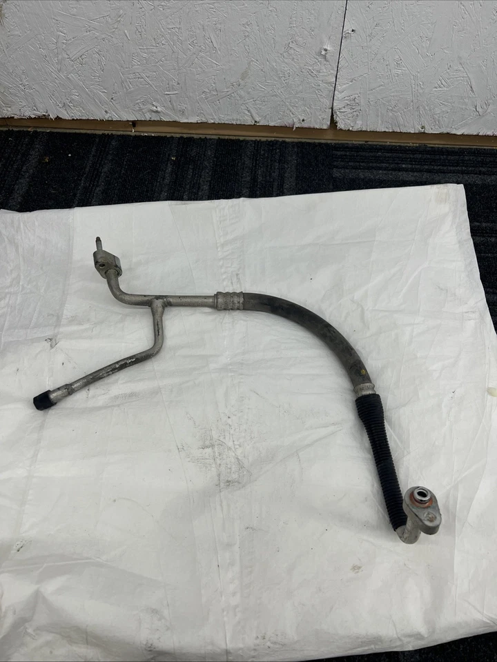 Tubo aire acondicionado ford f 350super duty 6,4 2008- 7c3t-19c700-af Foto 1 de 4