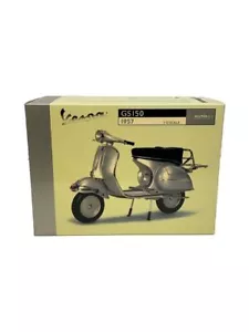 AutoArt Minicar Vespa GS150 Argento Usato - Foto 1 di 5