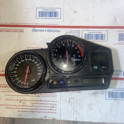 Cuadro de instrumentos velocímetro velocímetro velocímetro velocímetro Honda CBR900RR 98-99 1998 Foto 1 de 4