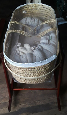 NEW Jolly Jumper Rocking Cherry Wood Stand With Moses Basket And Bedding Set • 199.99$