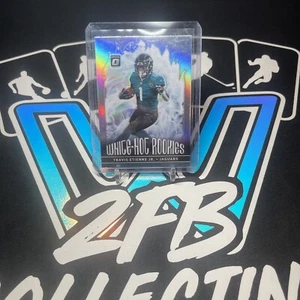 Donruss Optic Travis Etienne Jr. 2021 White Hot Rookies Silver Prizm Jaguars radiocontrol - Imagen 1 de 2