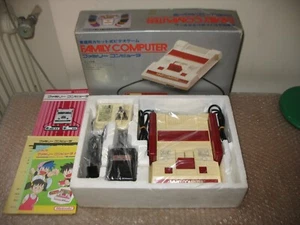 BOXED FAMILY COMPUTER 1983 NES FAMICOM NINTENDO 1ST RUN CONSOLE JAP IMPORT - Imagen 1 de 21