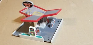 1997 Micro Machines HIWAYS & BIWAYS On-M-T Tankstelle Schmierzentrum unvollständig - Bild 1 von 15