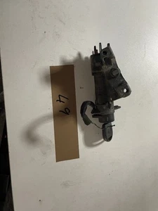 VOLKSWAGEN POLO E MK4 5DR 1.2 2007 IGNITION BARREL & KEY 4B0905851Q - Picture 1 of 5
